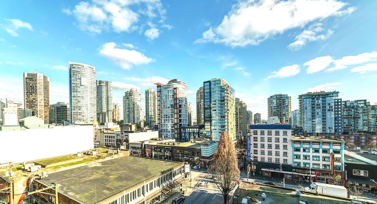 Robson & Granville Luxury Suite Vancouver Exterior photo